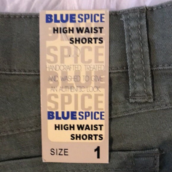 Olive green high waisted shorts - Picture 2 of 6